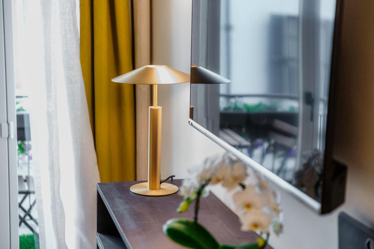 In Centro Luxury Rooms コモ エクステリア 写真